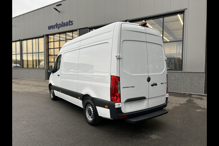 Mercedes-Benz Sprinter 317 CDI L2 H2 MBUX / Camera / Navigatie / Parkeersensoren / Cruise control / Airco / 270 Graden achterdeuren