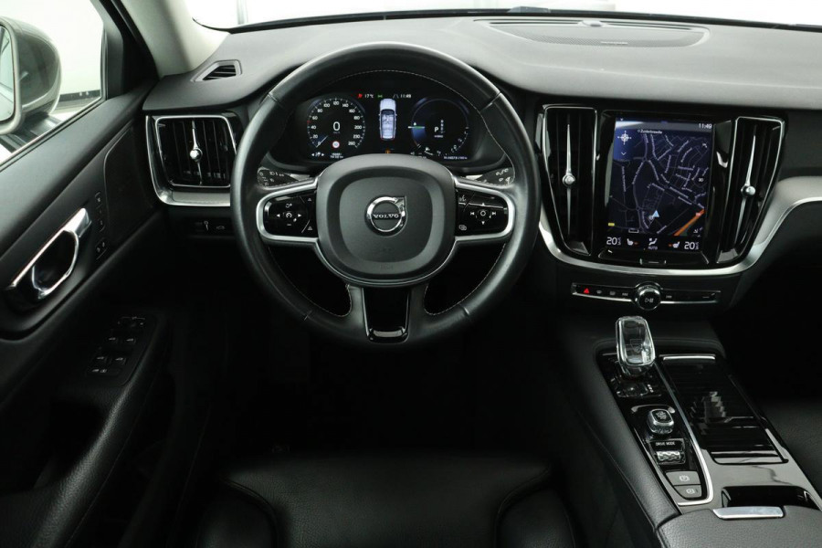 Volvo V60 T8 Twin Engine Inscription | Panoramadak | Harman Kardon | Trekhaak | Adaptive Cruise | Camera | DAB+ | Leder