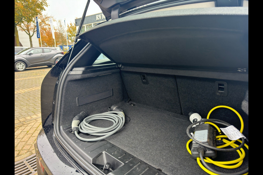 BMW i3 S 120Ah 42 kWh RoadStyle Edition PANORAMADAK | HARMAN KARDON| LEER| STOELVERWARMING| APPLE CARPLAY/ ANDROID AUTO|