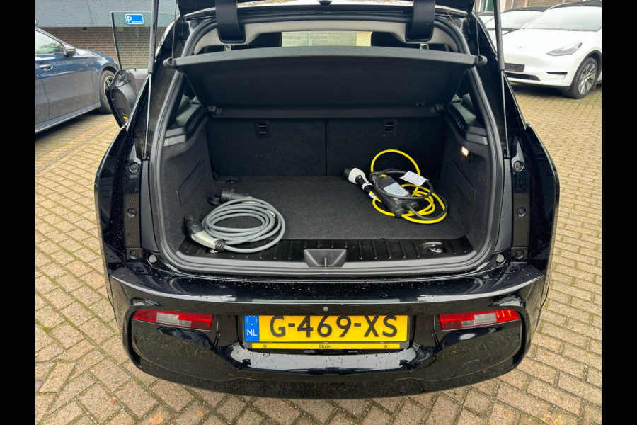 BMW i3 S 120Ah 42 kWh RoadStyle Edition PANORAMADAK | HARMAN KARDON| LEER| STOELVERWARMING| APPLE CARPLAY/ ANDROID AUTO|