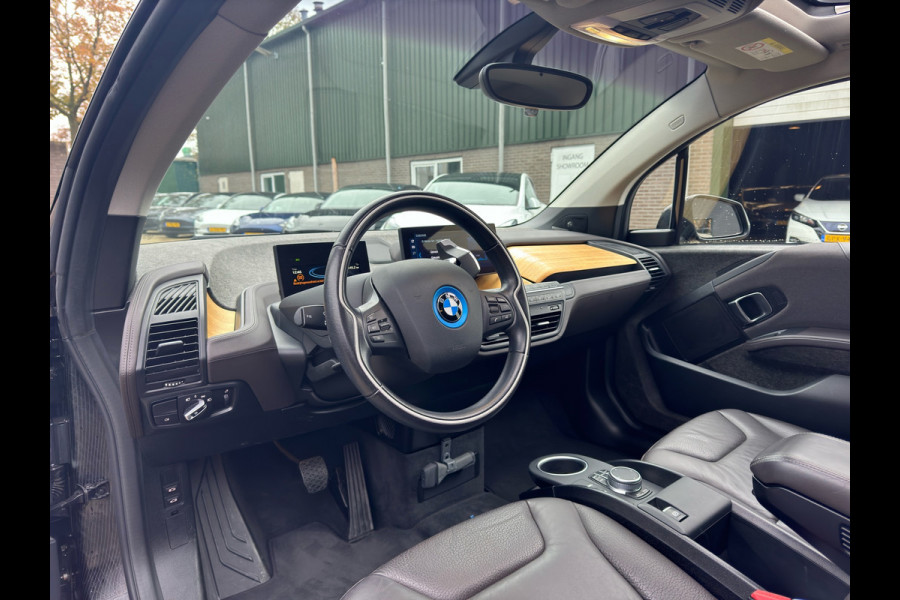 BMW i3 S 120Ah 42 kWh RoadStyle Edition PANORAMADAK | HARMAN KARDON| LEER| STOELVERWARMING| APPLE CARPLAY/ ANDROID AUTO|