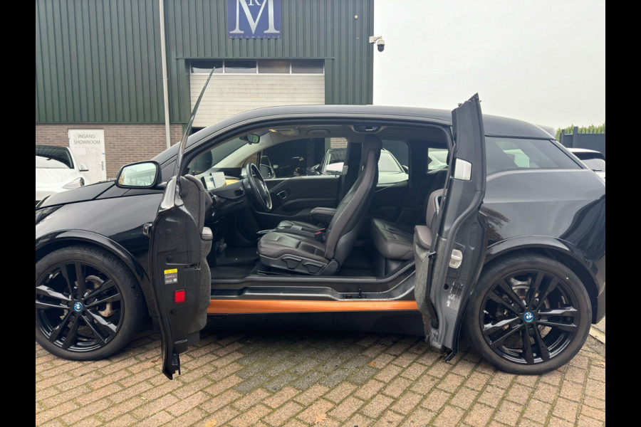 BMW i3 S 120Ah 42 kWh RoadStyle Edition PANORAMADAK | HARMAN KARDON| LEER| STOELVERWARMING| APPLE CARPLAY/ ANDROID AUTO|