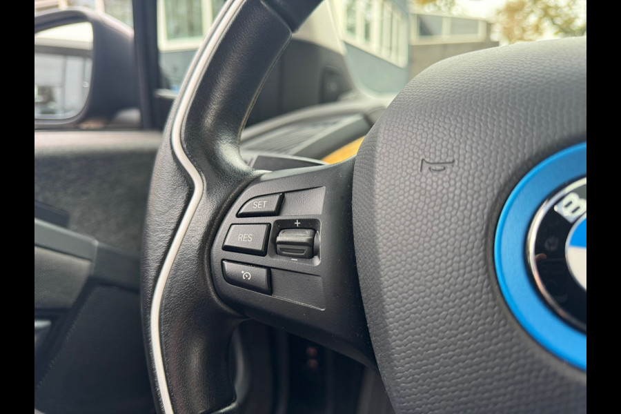 BMW i3 S 120Ah 42 kWh RoadStyle Edition PANORAMADAK | HARMAN KARDON| LEER| STOELVERWARMING| APPLE CARPLAY/ ANDROID AUTO|