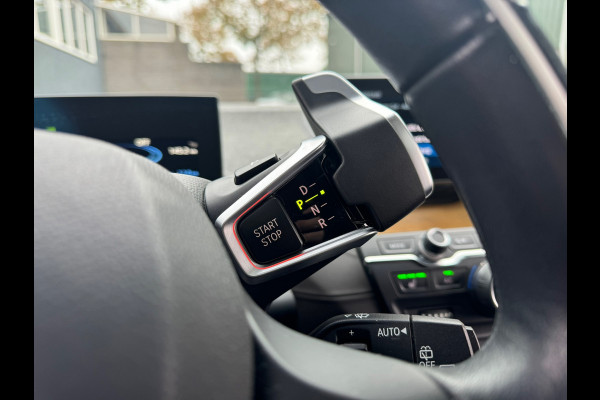 BMW i3 S 120Ah 42 kWh RoadStyle Edition PANORAMADAK | HARMAN KARDON| LEER| STOELVERWARMING| APPLE CARPLAY/ ANDROID AUTO|