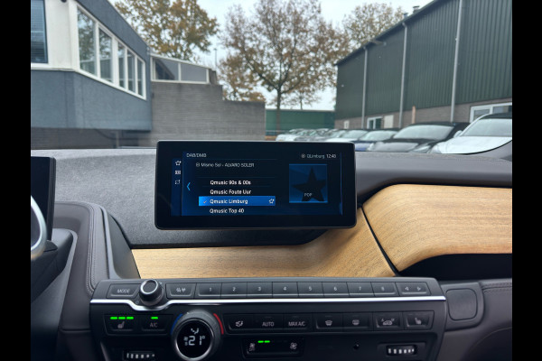 BMW i3 S 120Ah 42 kWh RoadStyle Edition PANORAMADAK | HARMAN KARDON| LEER| STOELVERWARMING| APPLE CARPLAY/ ANDROID AUTO|