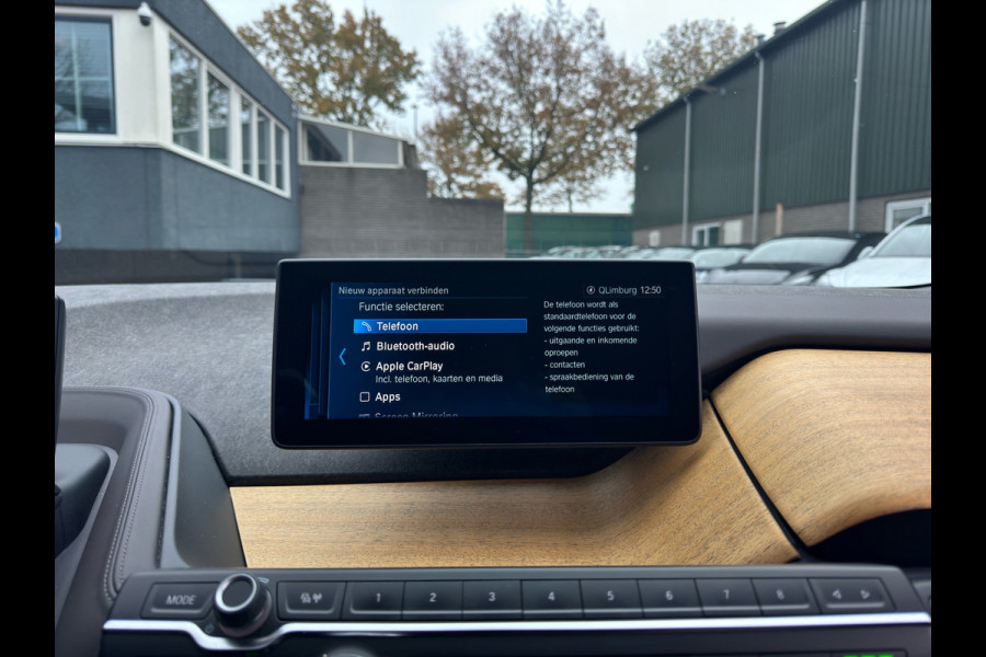 BMW i3 S 120Ah 42 kWh RoadStyle Edition PANORAMADAK | HARMAN KARDON| LEER| STOELVERWARMING| APPLE CARPLAY/ ANDROID AUTO|