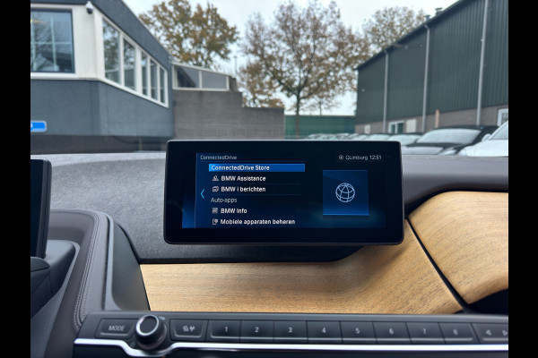 BMW i3 S 120Ah 42 kWh RoadStyle Edition PANORAMADAK | HARMAN KARDON| LEER| STOELVERWARMING| APPLE CARPLAY/ ANDROID AUTO|