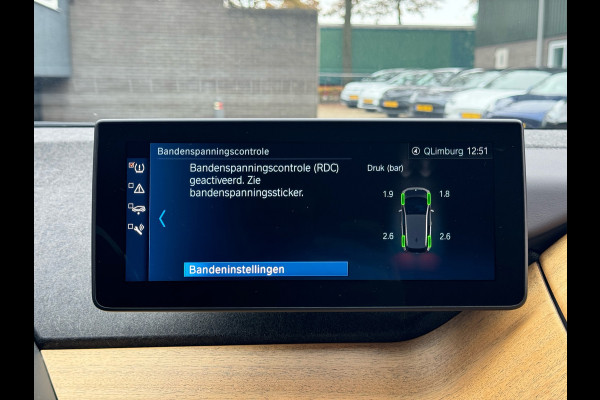 BMW i3 S 120Ah 42 kWh RoadStyle Edition PANORAMADAK | HARMAN KARDON| LEER| STOELVERWARMING| APPLE CARPLAY/ ANDROID AUTO|