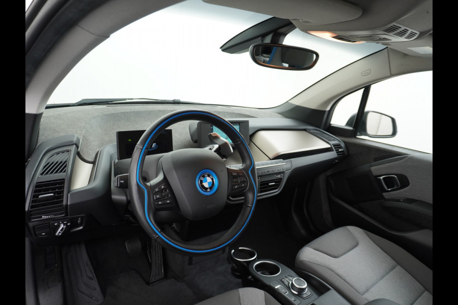 BMW i3 120Ah 42kWh Adap.Cruise Warmtepomp Camera Navi Bordherk. Pdc KeylessStart Tel. Stoelverw. Isofix 19''LM Basis