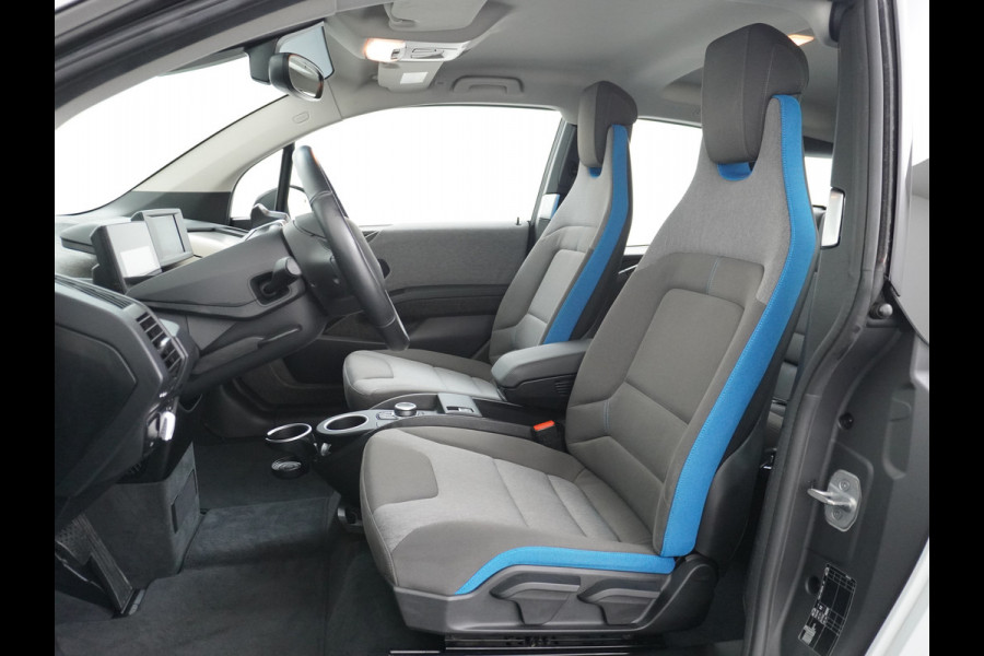 BMW i3 120Ah 42kWh Adap.Cruise Warmtepomp Camera Navi Bordherk. Pdc KeylessStart Tel. Stoelverw. Isofix 19''LM Basis