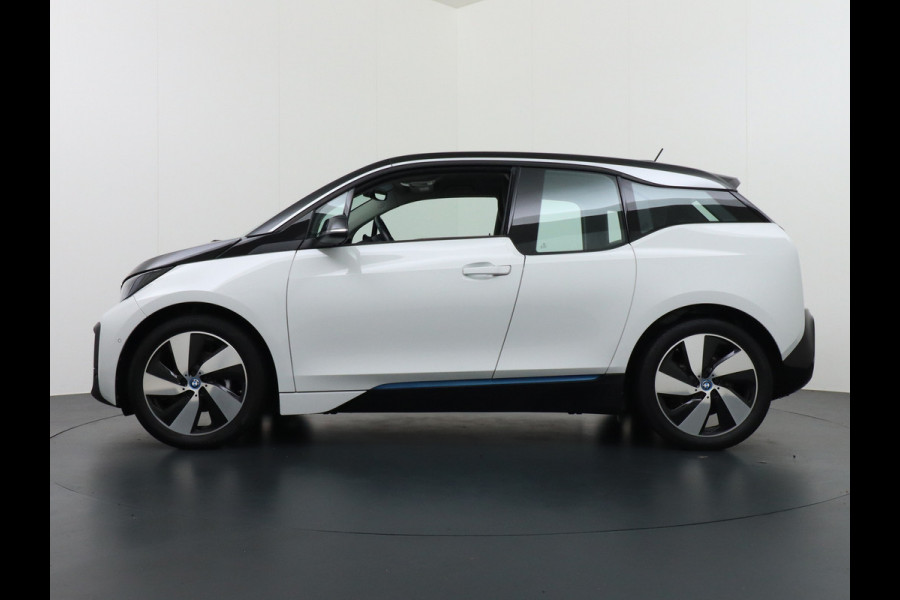 BMW i3 120Ah 42kWh Adap.Cruise Warmtepomp Camera Navi Bordherk. Pdc KeylessStart Tel. Stoelverw. Isofix 19''LM Basis