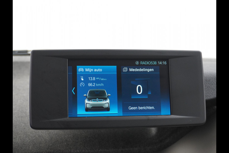 BMW i3 120Ah 42kWh Adap.Cruise Warmtepomp Camera Navi Bordherk. Pdc KeylessStart Tel. Stoelverw. Isofix 19''LM Basis