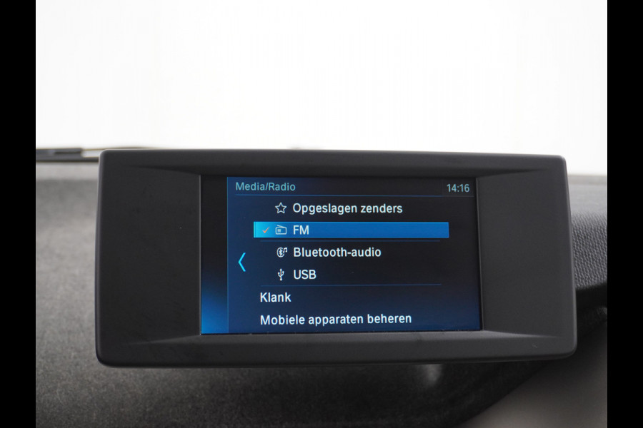 BMW i3 120Ah 42kWh Adap.Cruise Warmtepomp Camera Navi Bordherk. Pdc KeylessStart Tel. Stoelverw. Isofix 19''LM Basis