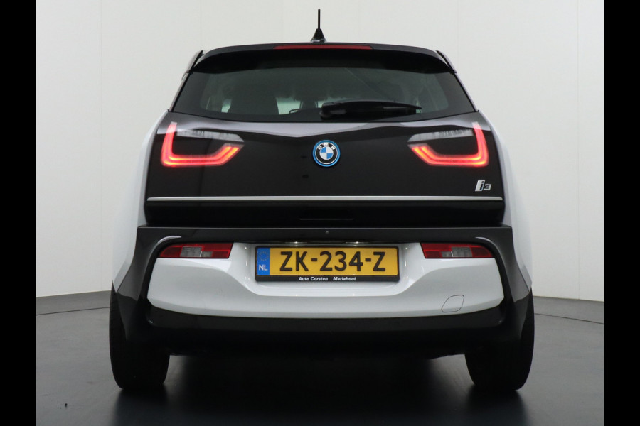 BMW i3 120Ah 42kWh Adap.Cruise Warmtepomp Camera Navi Bordherk. Pdc KeylessStart Tel. Stoelverw. Isofix 19''LM Basis