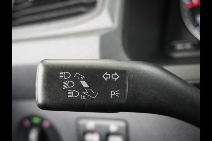 Volkswagen Caddy 2.0TDI EURO 6 Airco Schuifdeur-R Betonplex-Vloer Lat om Lat betimmering Multimedia systeem ESP ASR Elek.ramen Buitenspiegels ele Vervolgbotsing preventie Bluetooth  Brake Assist System Achterruit+Wissers+verwarmd Tussenwand m rooster Achterruitenwisser