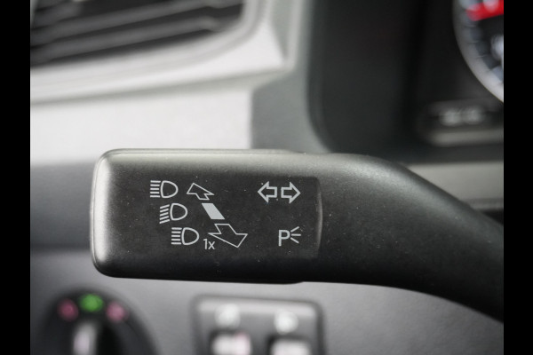Volkswagen Caddy 2.0TDI EURO 6 Airco Schuifdeur-R Betonplex-Vloer Lat om Lat betimmering Multimedia systeem ESP ASR Elek.ramen Buitenspiegels ele Vervolgbotsing preventie Bluetooth  Brake Assist System Achterruit+Wissers+verwarmd Tussenwand m rooster Achterruitenwisser