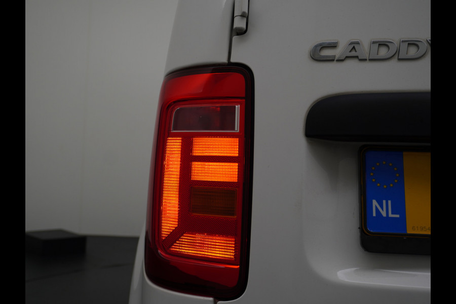 Volkswagen Caddy 2.0TDI EURO 6 Airco Schuifdeur-R Betonplex-Vloer Lat om Lat betimmering Multimedia systeem ESP ASR Elek.ramen Buitenspiegels ele Vervolgbotsing preventie Bluetooth  Brake Assist System Achterruit+Wissers+verwarmd Tussenwand m rooster Achterruitenwisser