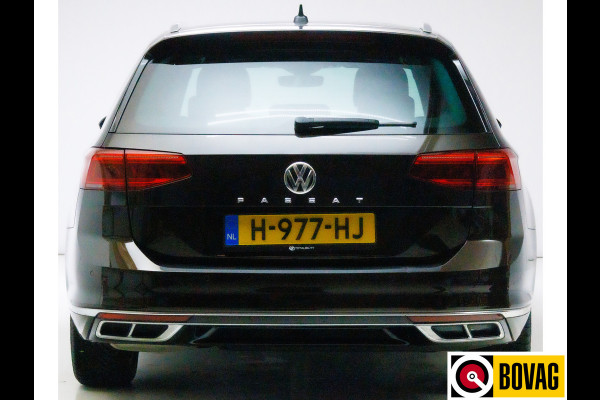 Volkswagen Passat Variant 1.5 TSI Elegance Business R 150 PK Panoramadak, Travel-assist, Stoelverw, Half leer/alcan, Camera, Navigatie, Trekhaak