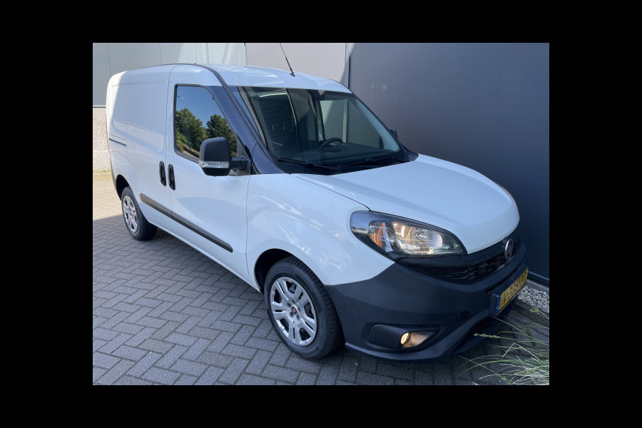 Fiat Dobló Cargo 1.6 MJ L1H1 SX ECO JET Airco - Parkeersensoren achter - radio/USB/AUX/tel - Mistlampen - 2 zitplaatsen rechtsvoor - zijschuifdeur rechts