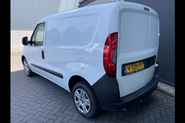 Fiat Dobló Cargo 1.6 MJ L1H1 SX ECO JET Airco - Parkeersensoren achter - radio/USB/AUX/tel - Mistlampen - 2 zitplaatsen rechtsvoor - zijschuifdeur rechts