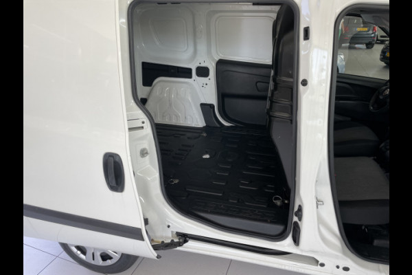 Fiat Dobló Cargo 1.6 MJ L1H1 SX ECO JET Airco - Parkeersensoren achter - radio/USB/AUX/tel - Mistlampen - 2 zitplaatsen rechtsvoor - zijschuifdeur rechts