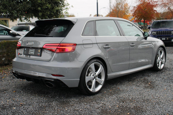 Audi RS 3 SPORTBACK 2.5 TFSI Quattro 400 PK Nardo Grey Dealer o.h Keyless Camera Leder PDC 19''