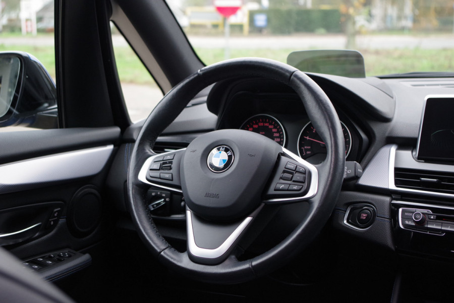 BMW 2 Serie Active Tourer 225xe iPerformance M-Sport High Executive PHEV, Panoramadak, LED, Leder, Head-Up, Navigatie