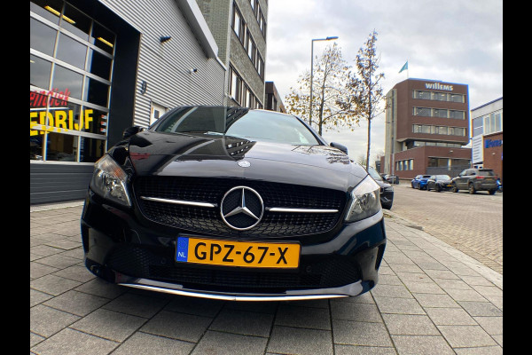 Mercedes-Benz A-Klasse 180 URBAN BlueEFFICIENCY I Navigatie I Airco I PDC I 1/2 Leer I 19 inch Sport velgen I Dealer onderhouden