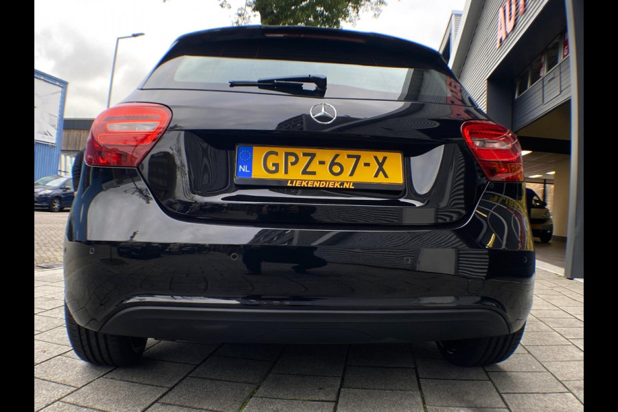 Mercedes-Benz A-Klasse 180 URBAN BlueEFFICIENCY I Navigatie I Airco I PDC I 1/2 Leer I 19 inch Sport velgen I Dealer onderhouden