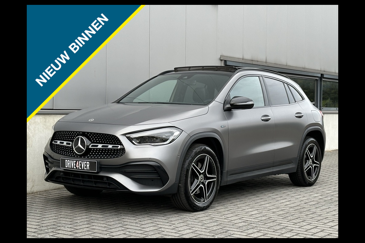 Mercedes-Benz GLA 250 e AMG Line FULL MM SEATS PANO SFEER WIDESCREEN ECC CAMERA