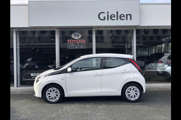 Toyota Aygo 1.0 VVT-i 72pk 5D X-Play | Eerste eigenaar, Apple CarPlay/Android Auto, Parkeercamera, In hoogte verstelbare stoel