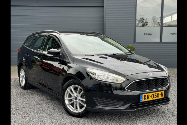 Ford FOCUS Wagon 1.0 Trend 2e Eigenaar,Navi,Airco,Cruise,PDC,LM Velgen,Trekhaak,N.A.P,Nieuwe APK bij aflevering