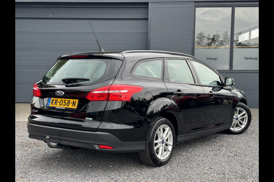 Ford FOCUS Wagon 1.0 Trend 2e Eigenaar,Navi,Airco,Cruise,PDC,LM Velgen,Trekhaak,N.A.P,Nieuwe APK bij aflevering