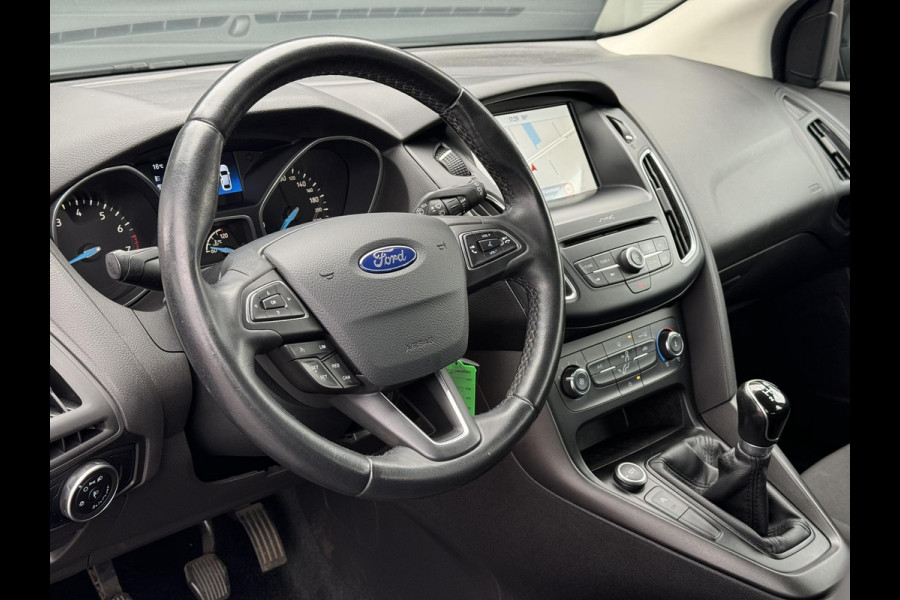 Ford FOCUS Wagon 1.0 Trend 2e Eigenaar,Navi,Airco,Cruise,PDC,LM Velgen,Trekhaak,N.A.P,Nieuwe APK bij aflevering