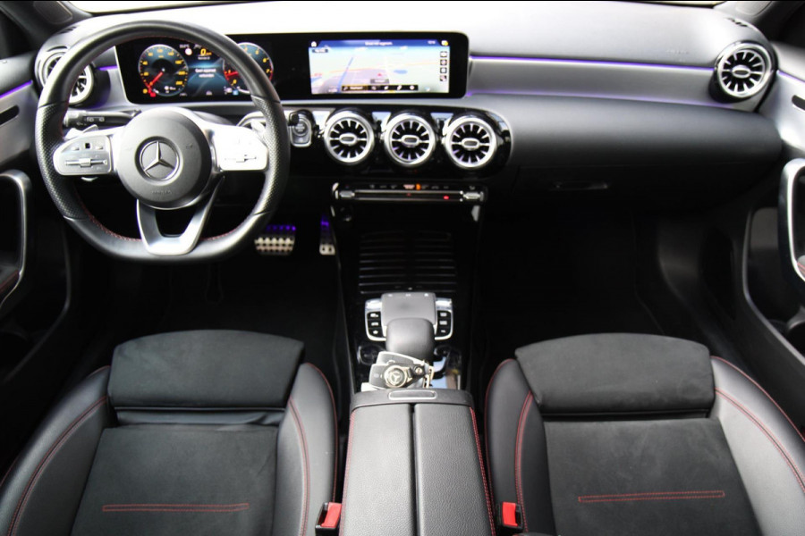 Mercedes-Benz A-Klasse 220 AMG/PANO/SFEERV/CARPLAY/VOLL