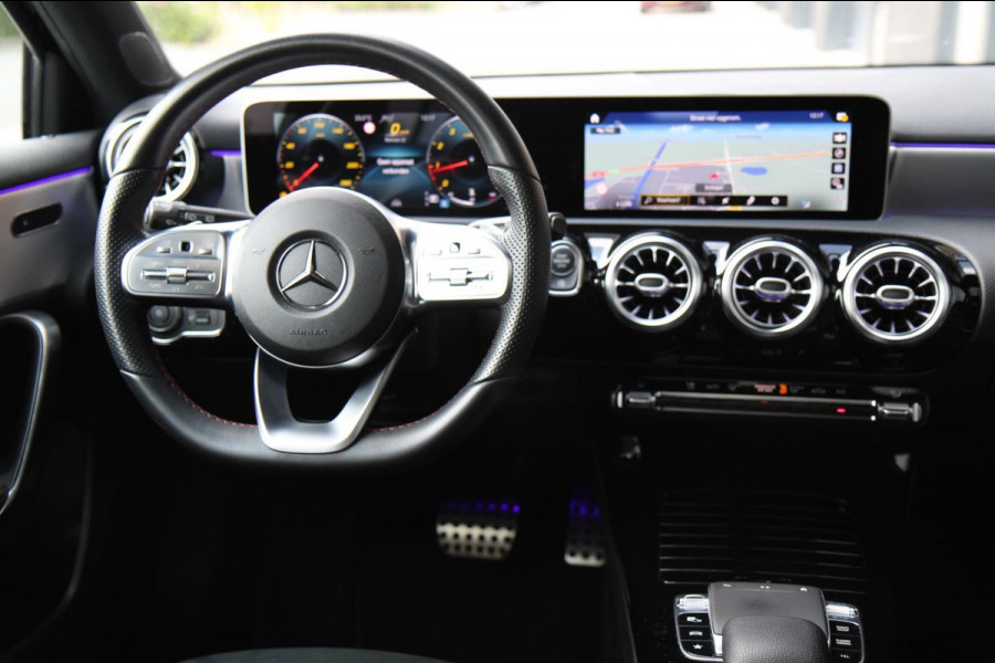 Mercedes-Benz A-Klasse 220 AMG/PANO/SFEERV/CARPLAY/VOLL