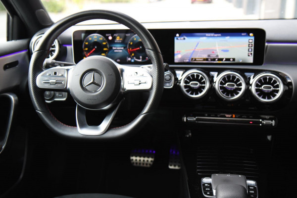 Mercedes-Benz A-Klasse 220 AMG/PANO/SFEERV/CARPLAY/VOLL