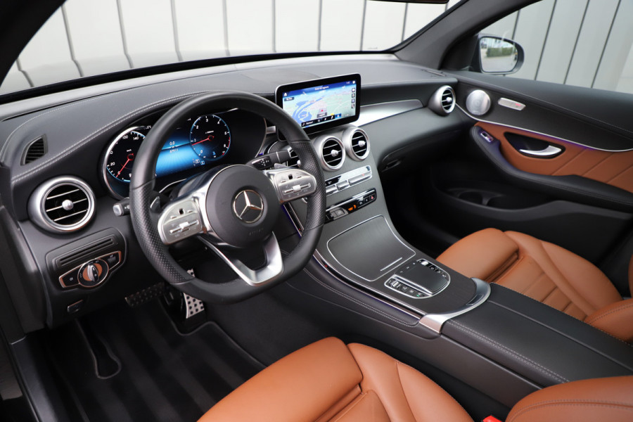 Mercedes-Benz GLC Coupé 200d AMG | 4-Matic | Aut9 | Schuifdak | Sfeerverlichting | Burmester | Multibeam | Keyles-go | Air-balance | Leder | Stoel