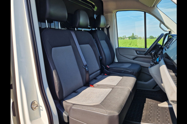 Volkswagen e-Crafter L3 H3 36 kWh - Elektrisch -  136 Pk - Automaat - Navi - Parkeersensoren - DAB+ Radio