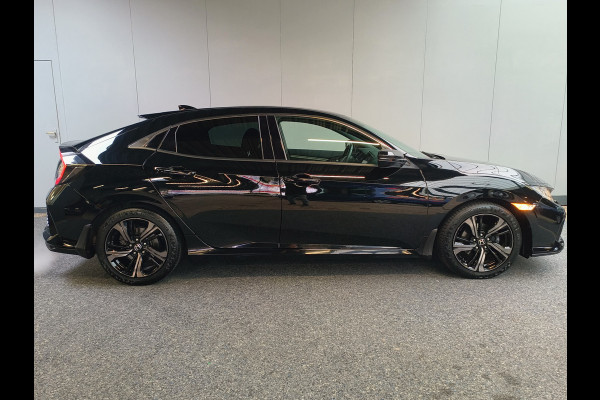 Honda Civic 1.0 i-VTEC Elegance AUTOMAAT uit 2018 Rijklaar + 12 maanden Bovag-garantie Henk Jongen Auto's in Helmond,  al 50 jaar service zoals 't hoort!