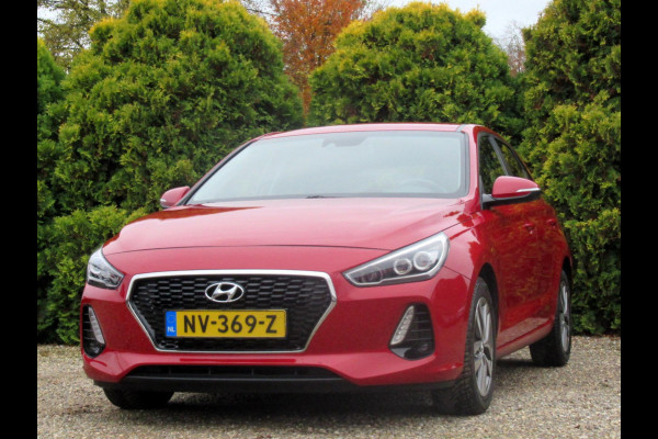 Hyundai i30 1.0 T-GDI Premium*Navi*Ecc*Camera*