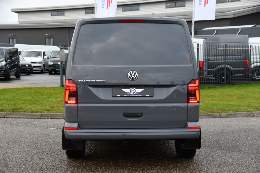 Volkswagen Transporter 2.0 TDI L2H1 30 Camera, Cruise, Multimedia, 2 x schuifdeur, Stoelverwarming, 150PK, Automaat, NAVI, LED