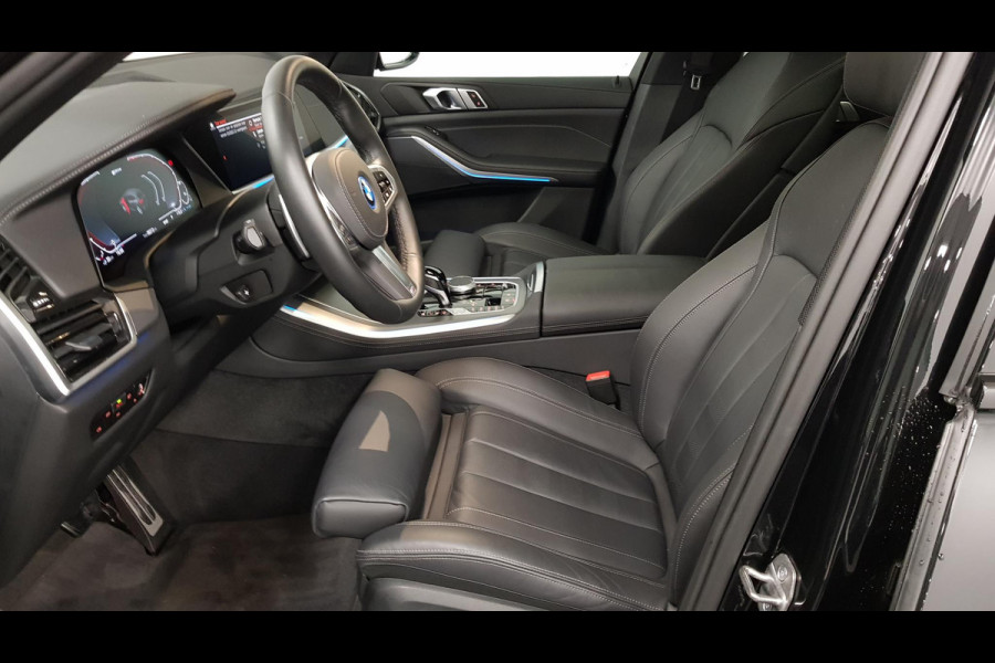 BMW X5 xDrive45e M Sport High Executive 394pk | Lederen Bekleding | Schuif-Panorama dak | Navigatie | Lichtmetalen velgen 20" | Camera