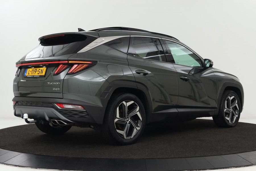 Hyundai Tucson 1.6 T-GDI PHEV Premium Sky 4WD | Panoramadak | Stoelventilatie | Trekhaak | Leder | Adaptive cruise | 360 camera | Carplay | Full LED | Verwarmd stuurwiel