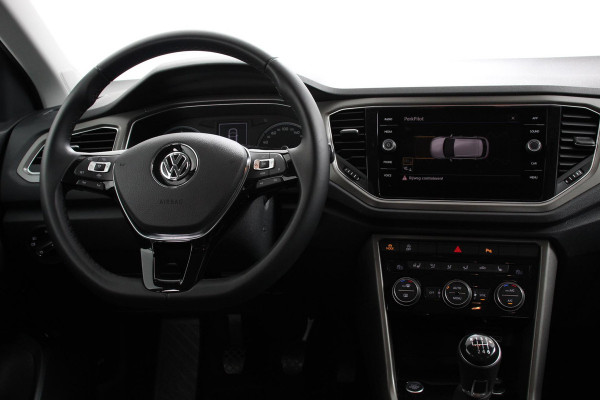 Volkswagen T-Roc 1.0 TSI Style Team | Navigatie | Climate Control | Adaptieve Cruise Control | Camera + Parkeersensoren | Electrisch bedienbare achterklep | Stoelverwarming #