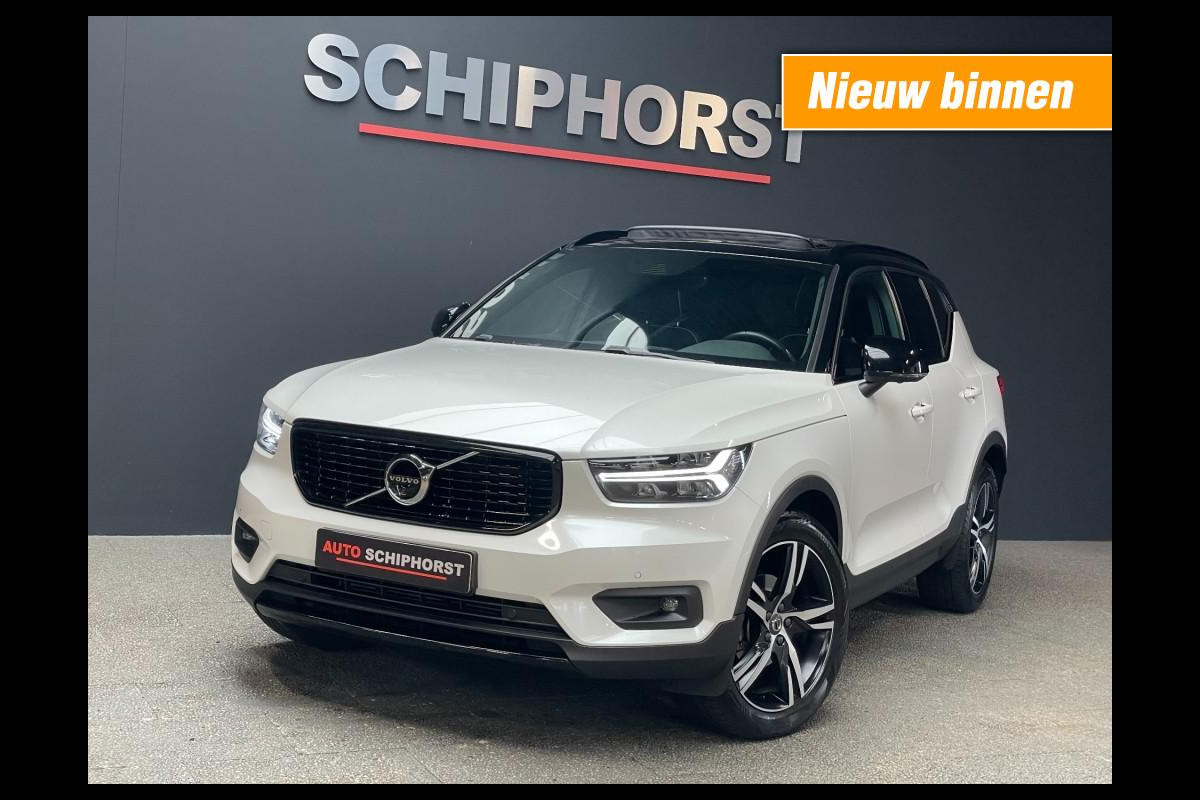 Volvo XC40 T3 163pk R-Design Panoramadak/trekhaak/Harman kardon