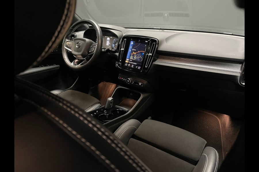 Volvo XC40 T3 163pk R-Design Panoramadak/trekhaak/Harman kardon