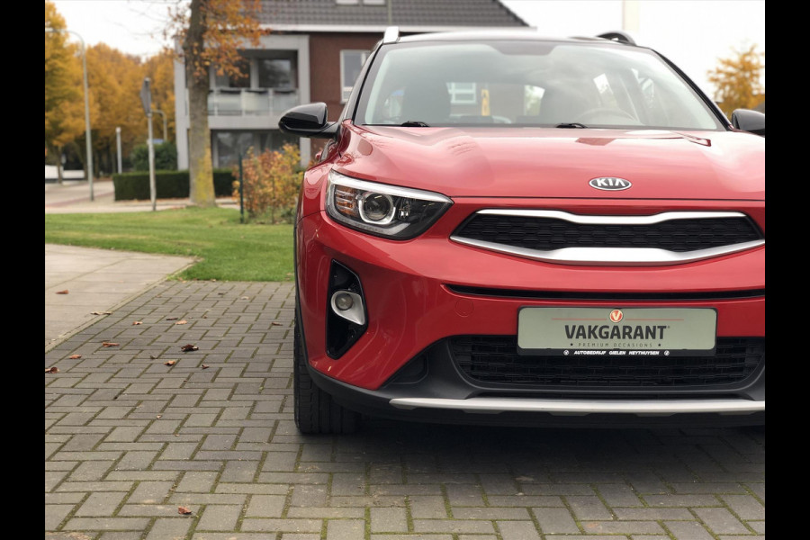 Kia Stonic 1.0 T-GDi DynamicLine | Apple CarPlay/Android Auto, Parkeersensoren, Camera, 17 inch, Navigatie, Cruise control