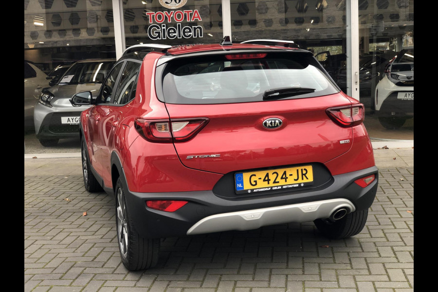 Kia Stonic 1.0 T-GDi DynamicLine | Apple CarPlay/Android Auto, Parkeersensoren, Camera, 17 inch, Navigatie, Cruise control