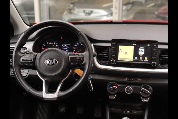 Kia Stonic 1.0 T-GDi DynamicLine | Apple CarPlay/Android Auto, Parkeersensoren, Camera, 17 inch, Navigatie, Cruise control